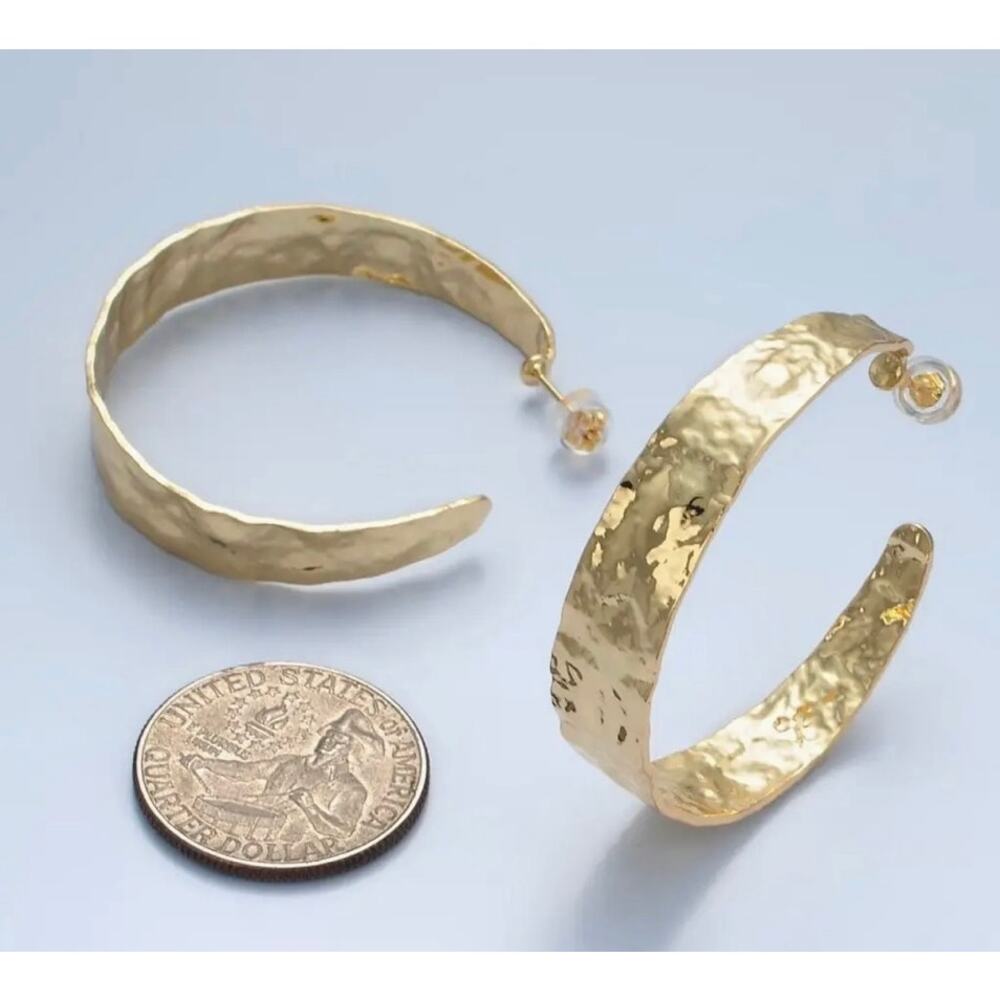 14K Gold Filled 40mm Wide Hammered C-Shaped Hoop Earrings - Picture 3 of 4